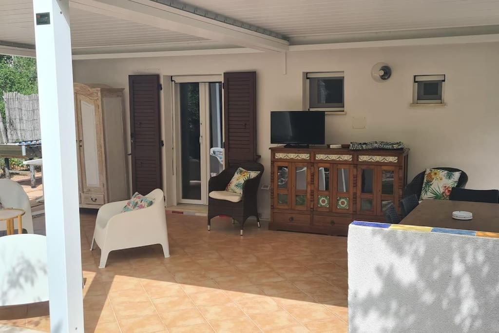 Jungle House - Pineta Is Morus Villa ซานตา มาร์เกรีตา ดิ ปูลา ภายนอก รูปภาพ